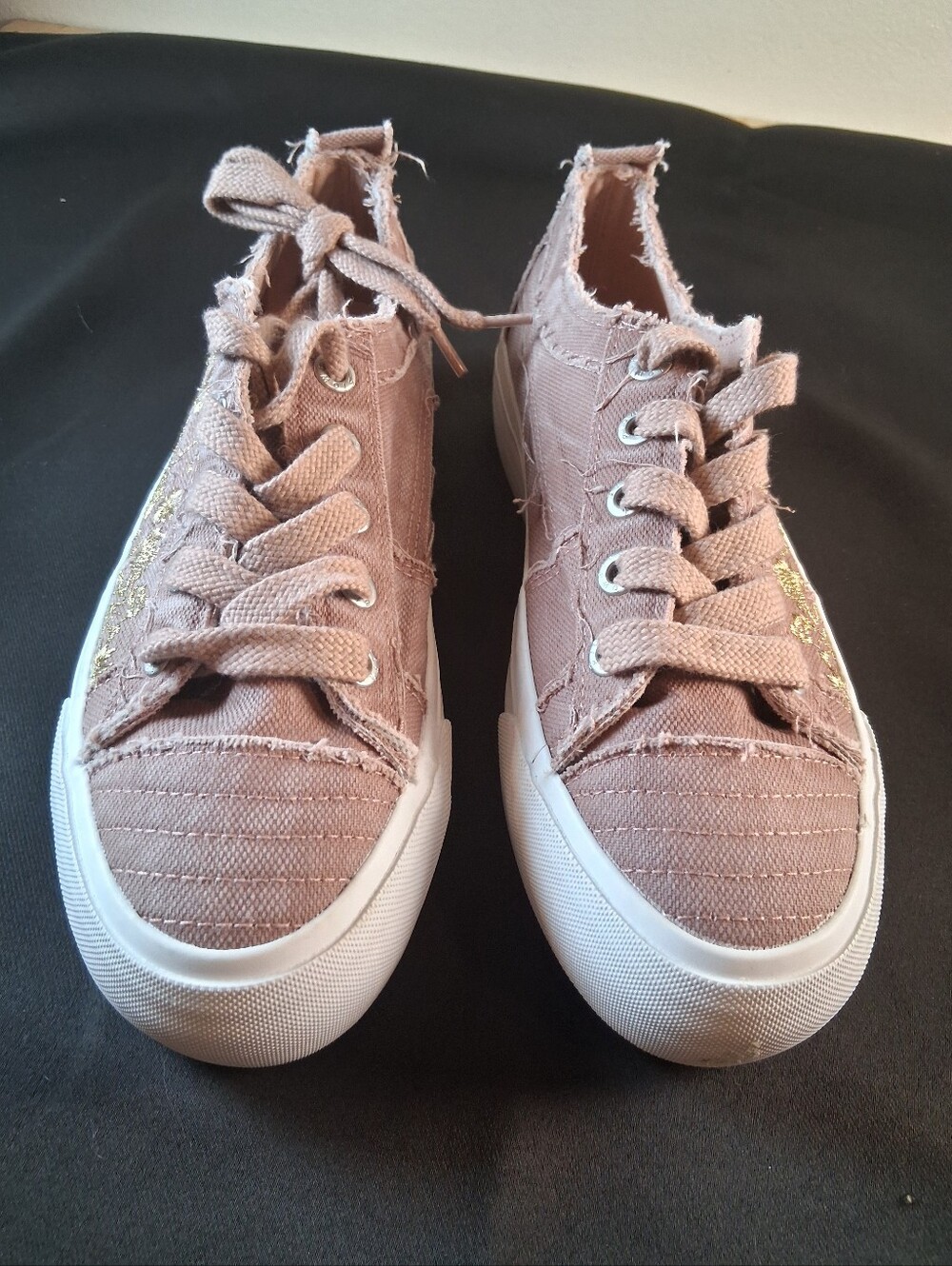 Women’s Casual Pink Canvas Sneakers - Low Top Lace-Up